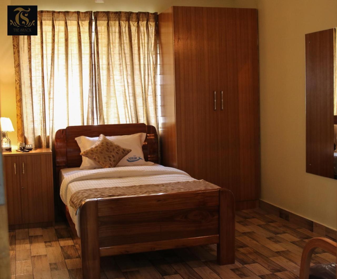 Hotel The Shack Bangalore Exterior photo